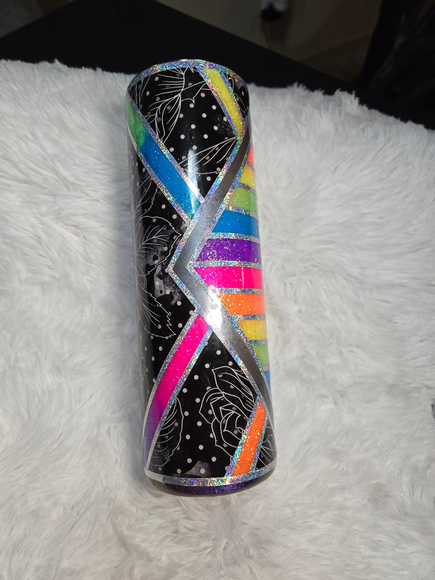 30 Oz Rainbow Black and White Floral 52